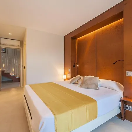 Bianca 350m2, 5 Suites, Sea View Pool Villa *