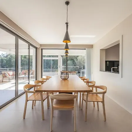 Villa Bianca 350m2, 5 Suites, Sea View Pool