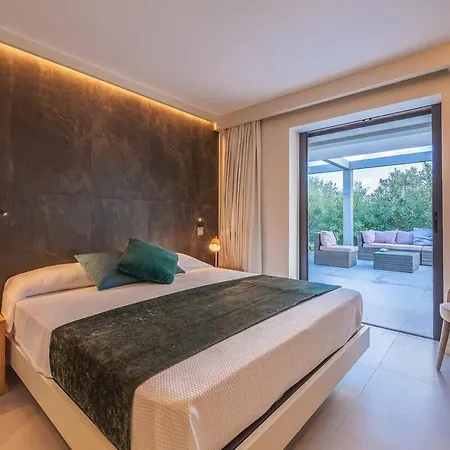 Bianca 350m2, 5 Suites, Sea View Pool Villa