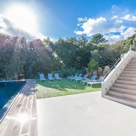 Bianca 350m2, 5 Suites, Sea View Pool Villa