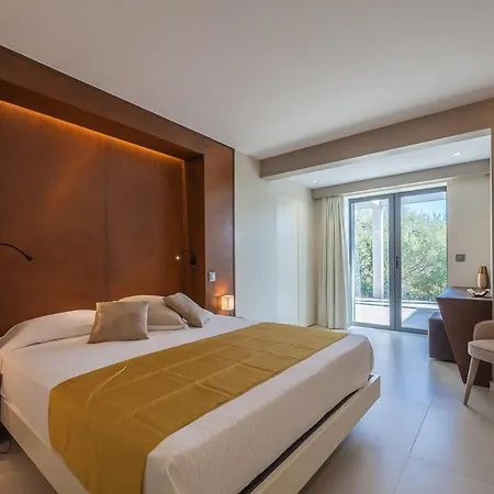 Bianca 350m2, 5 Suites, Sea View Pool Villa